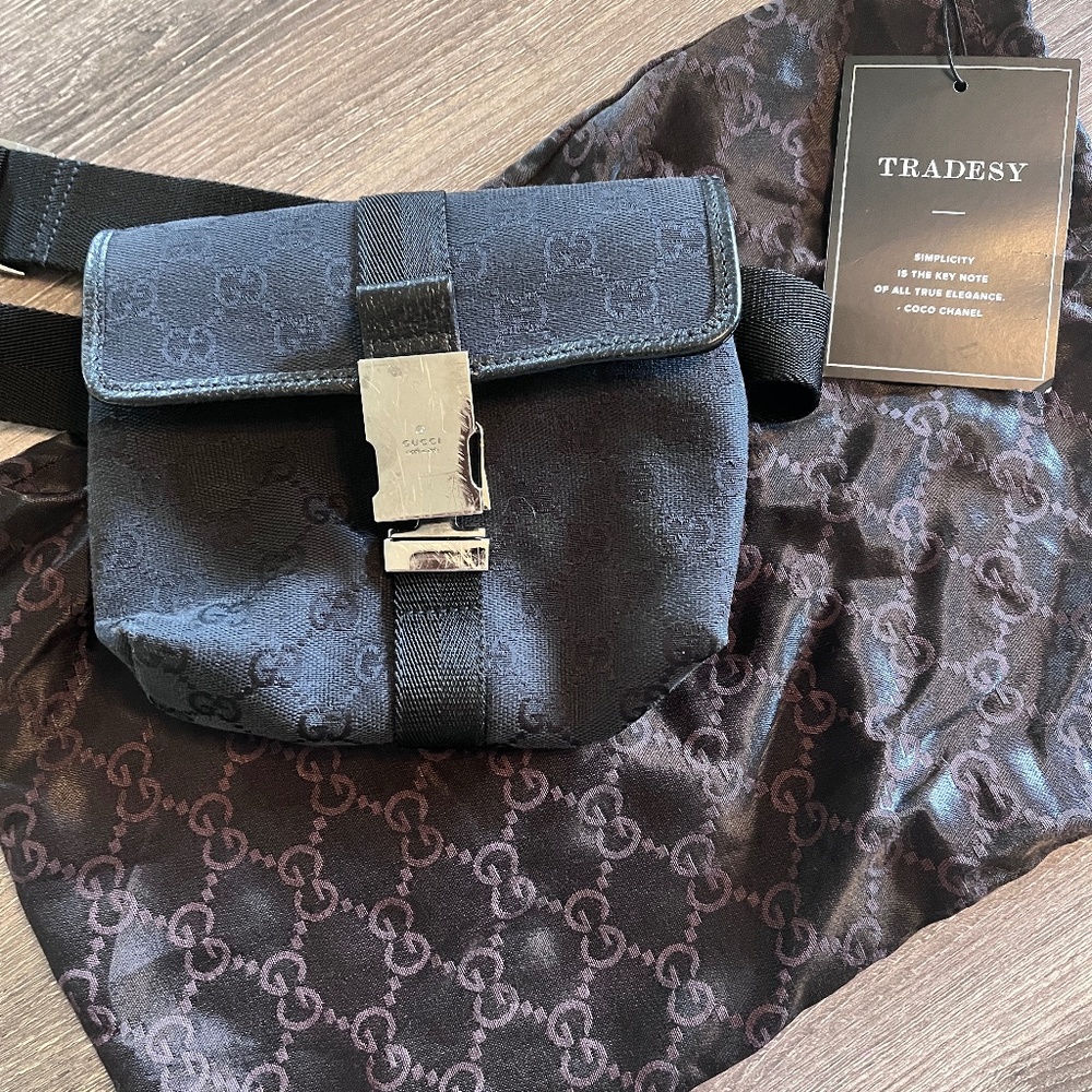 Gucci Fanny Bag / genuine